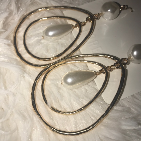 Pearl Gold Tone Double Hoop Oval Drop Earrings NWT - Picture 11 of 11